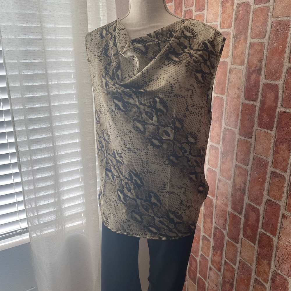 🆑Silky Cowl Neck Sleeveless Snake Print Blouse NWT Size L